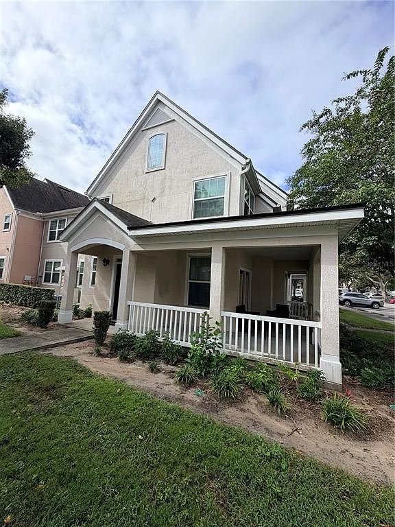2 bed, 2.0 bath, 1235 sqft, $1,900 — Photo 2