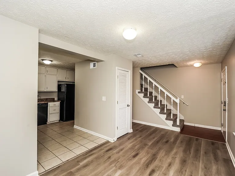 2068 Sitser Ln — Photo 4