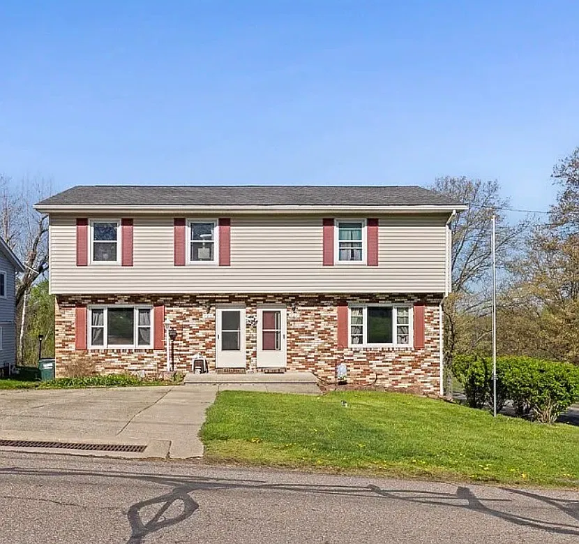 3 bed, 1.5 bath, $1,650 — Photo 4
