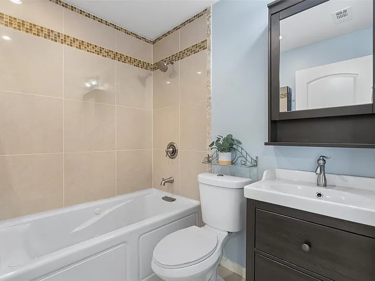 808 Salem Ln — Photo 16