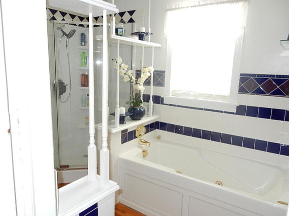 Main Floor Bath With Jacuzzi