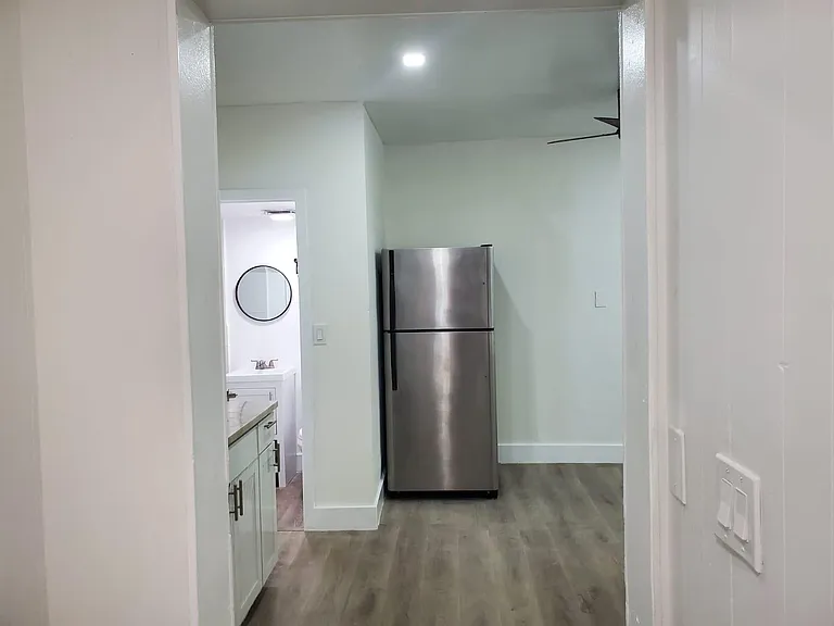 1947 Madison St #2 — Photo 3