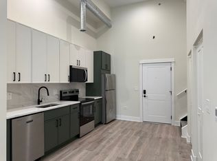 1455 Maple Ave #204, Evanston, IL 60201