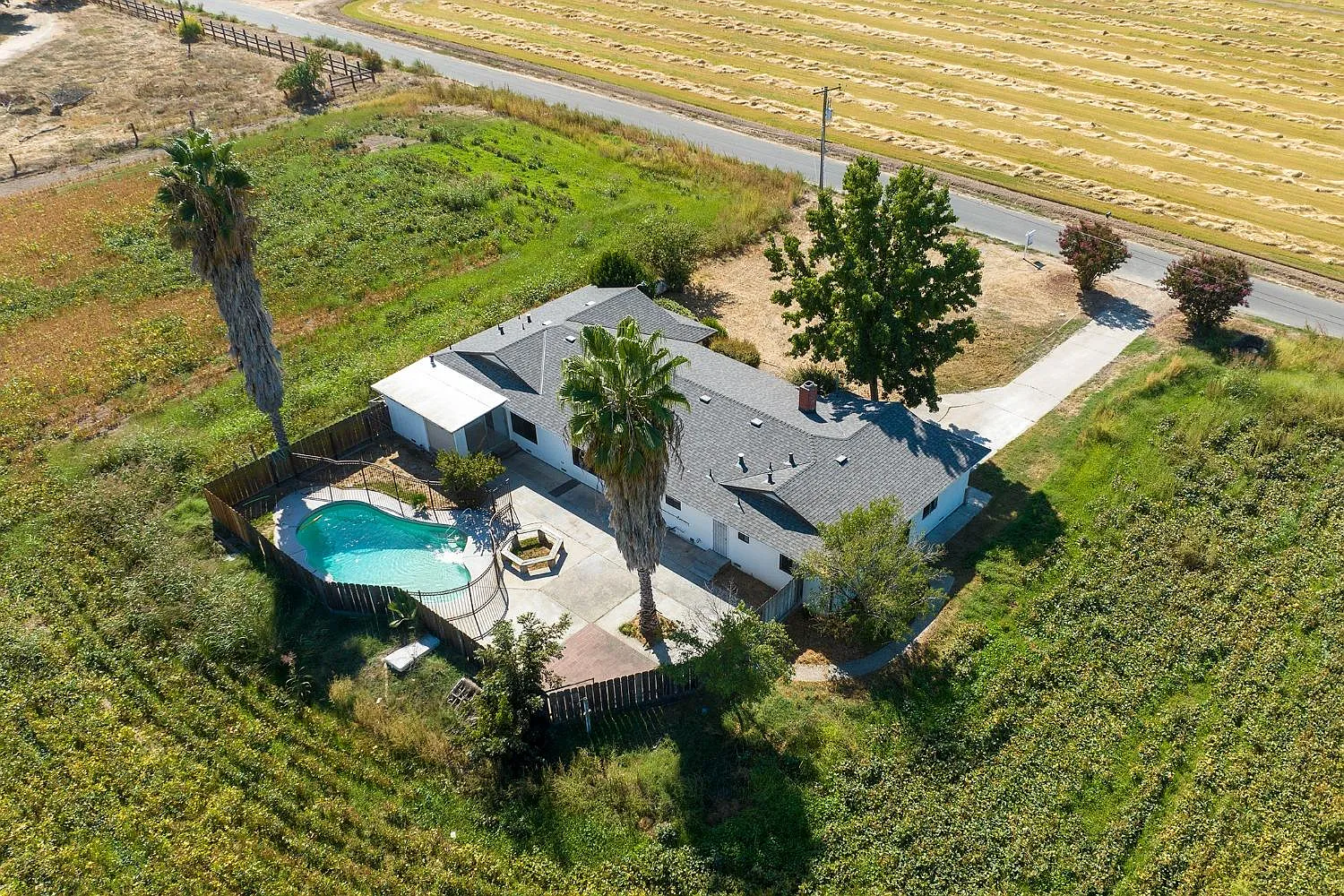 4424 Arnold Rd photo 1