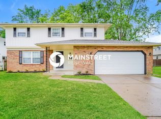 6099 Beechcroft Rd, Columbus, OH 43229