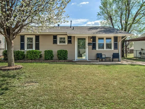 124 W Clegern Ave, Edmond, OK 73003