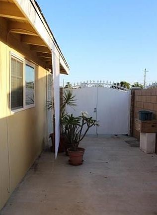 5th image of 8821 Blossom Ave
