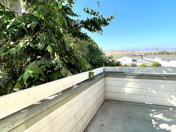 5th image of 11150 Glenoaks Blvd Unit 108