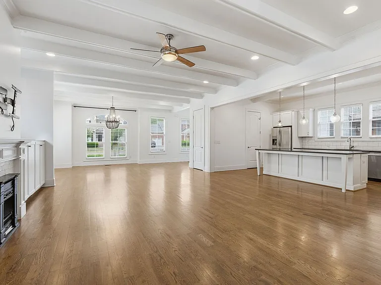 404 Woodmont Hall Pl — Photo 16