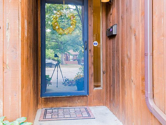 2nd image of 5029 Chuckleberry Ln