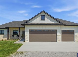 17450 SW 37th St, Martell, NE 68404