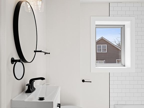 2nd image of 190 E Leawood Ave #2