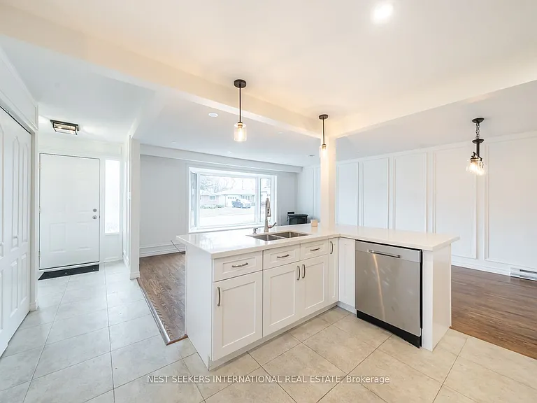 24 Thorncrest Rd — Photo 13