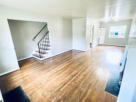5th image of 1571 Waltham Rd #1