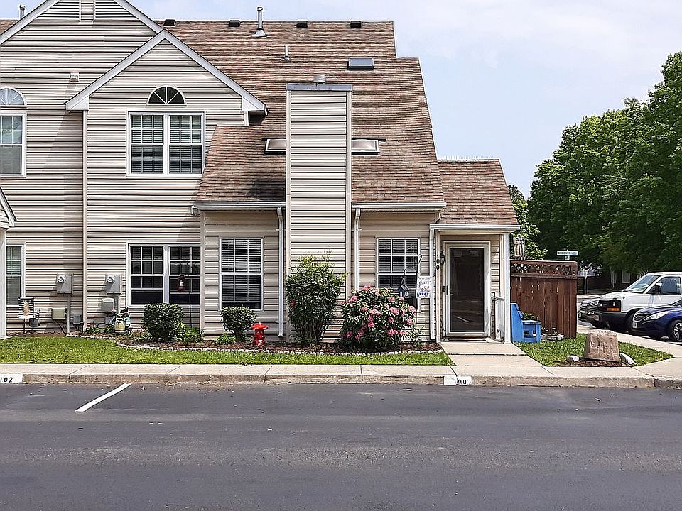 1st image of 100 Kensington Pl