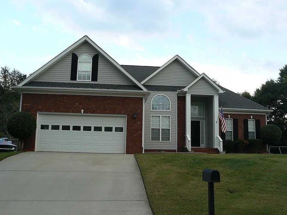 1st image of 2428 Sweetbriar Ln