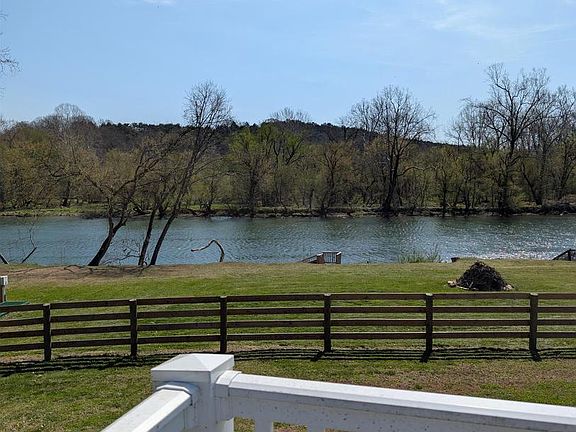 3rd image of 1449 Egypt Bend Rd