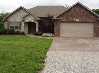 2950 W Woodie Proctor Rd, Columbia, MO 65203