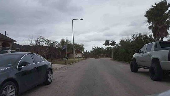 Exterior Neighborhood (street photo)