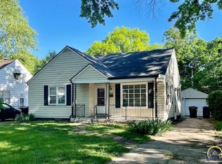 222 SW Hillside Dr, Topeka, KS 66611