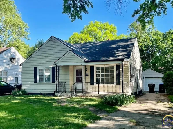 222 SW Hillside Dr, Topeka, KS 66611