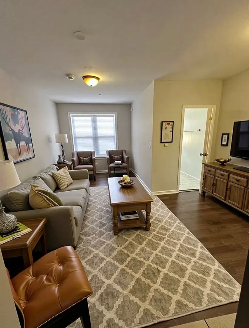 2 bed, $1,400 — Photo 1
