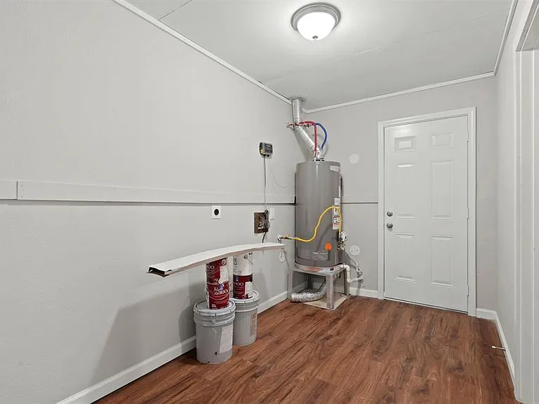 8186 Record St — Photo 14