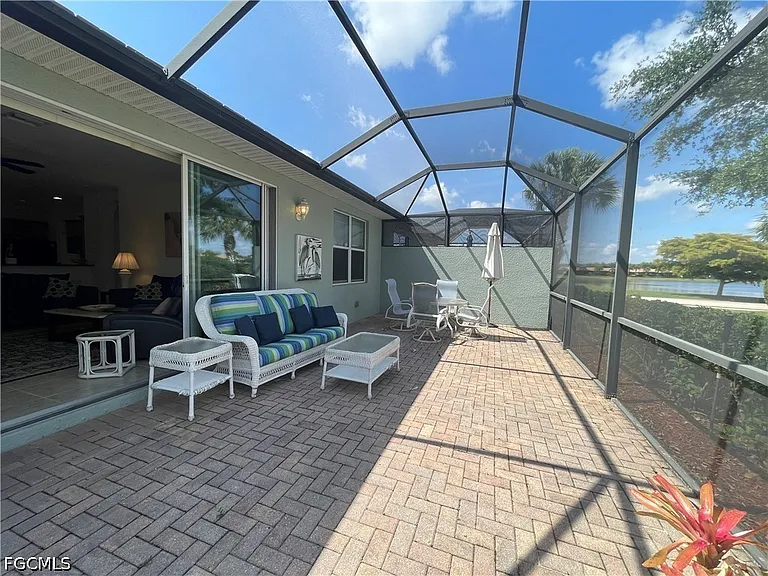 10457 Materita Dr — Photo 16