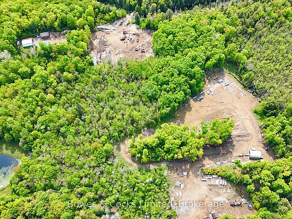 3rd image of 2018 Fortesque Lake Rd