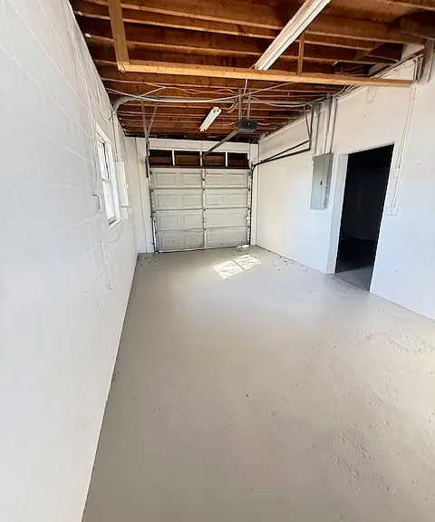 Garage 2