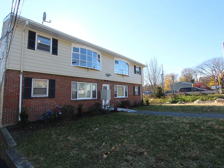 123 Highland Ave #3 — Photo 1