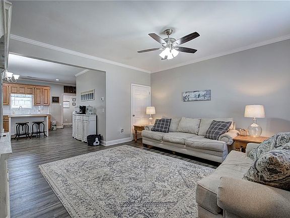 5th image of 414 Manor Way Unit 414