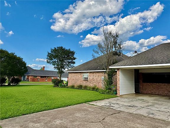 2nd image of 5157 Hunters Grove Ln
