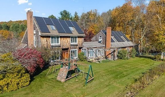 2nd image of 38 McCormick Rd