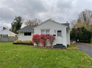 127 Warner Rd, Fayetteville, NY 13066