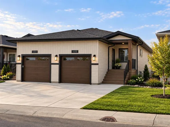 62 E Gray Close, Sylvan Lake, AB T4S 0W4