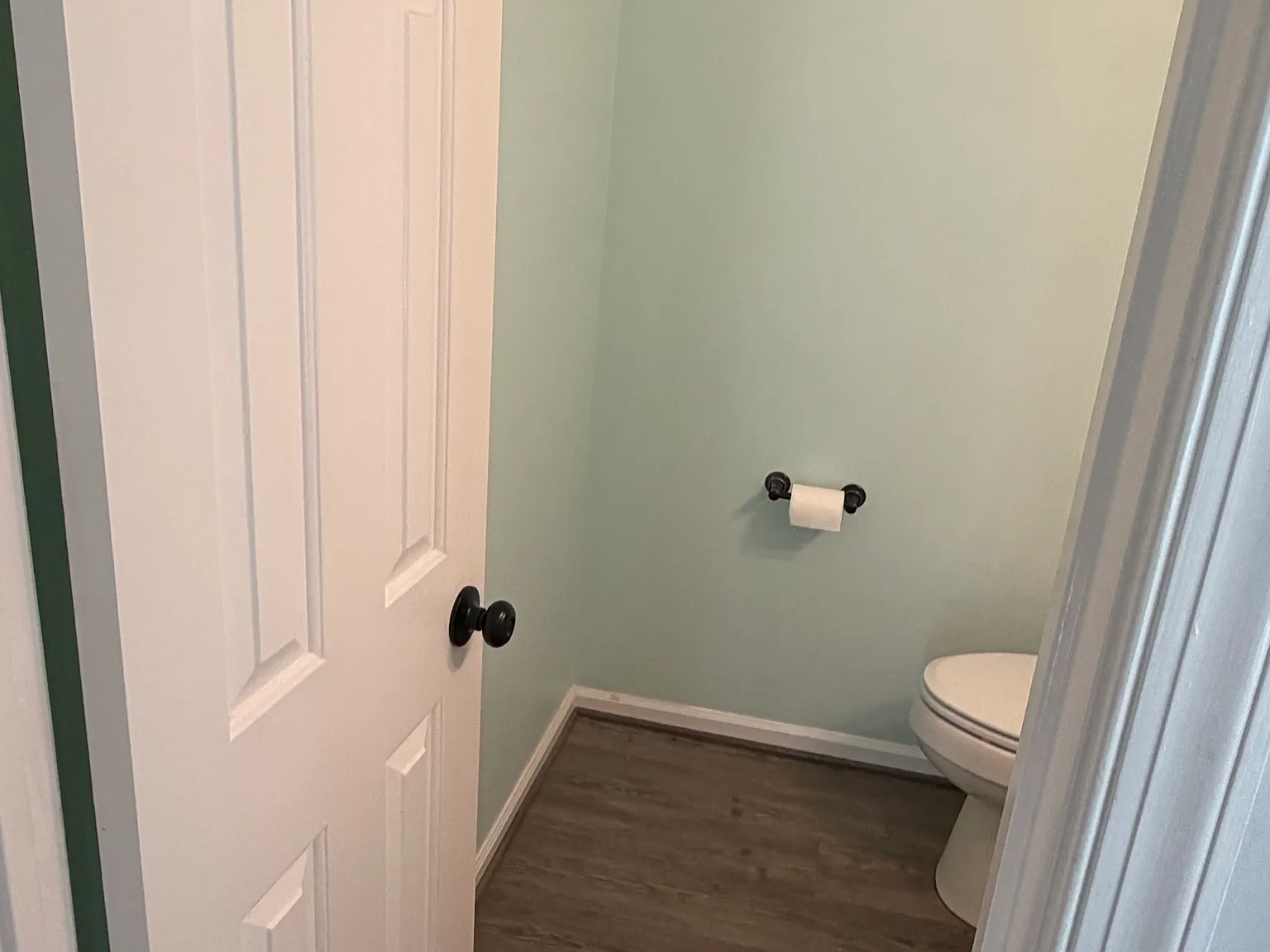 4 bed, 2.5 bath, 2674 sqft, $3,400 — Photo 3