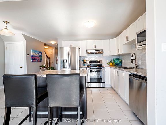 2nd image of 124 Parkinson Cres #10