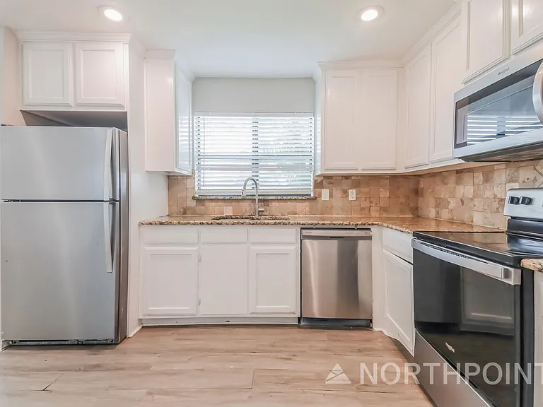9946 Bowman Blvd — Photo 5