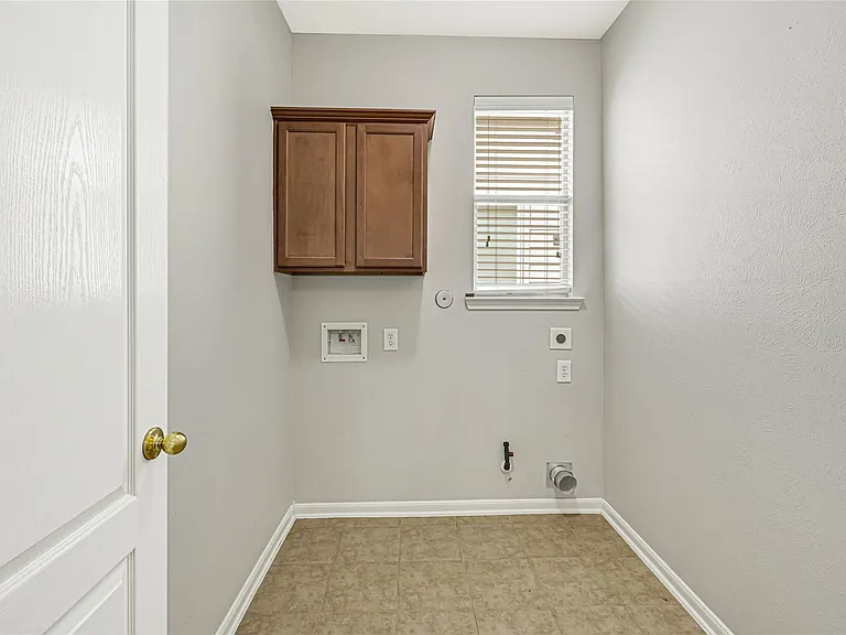 17255 Lafayette Hollow Ln — Photo 11