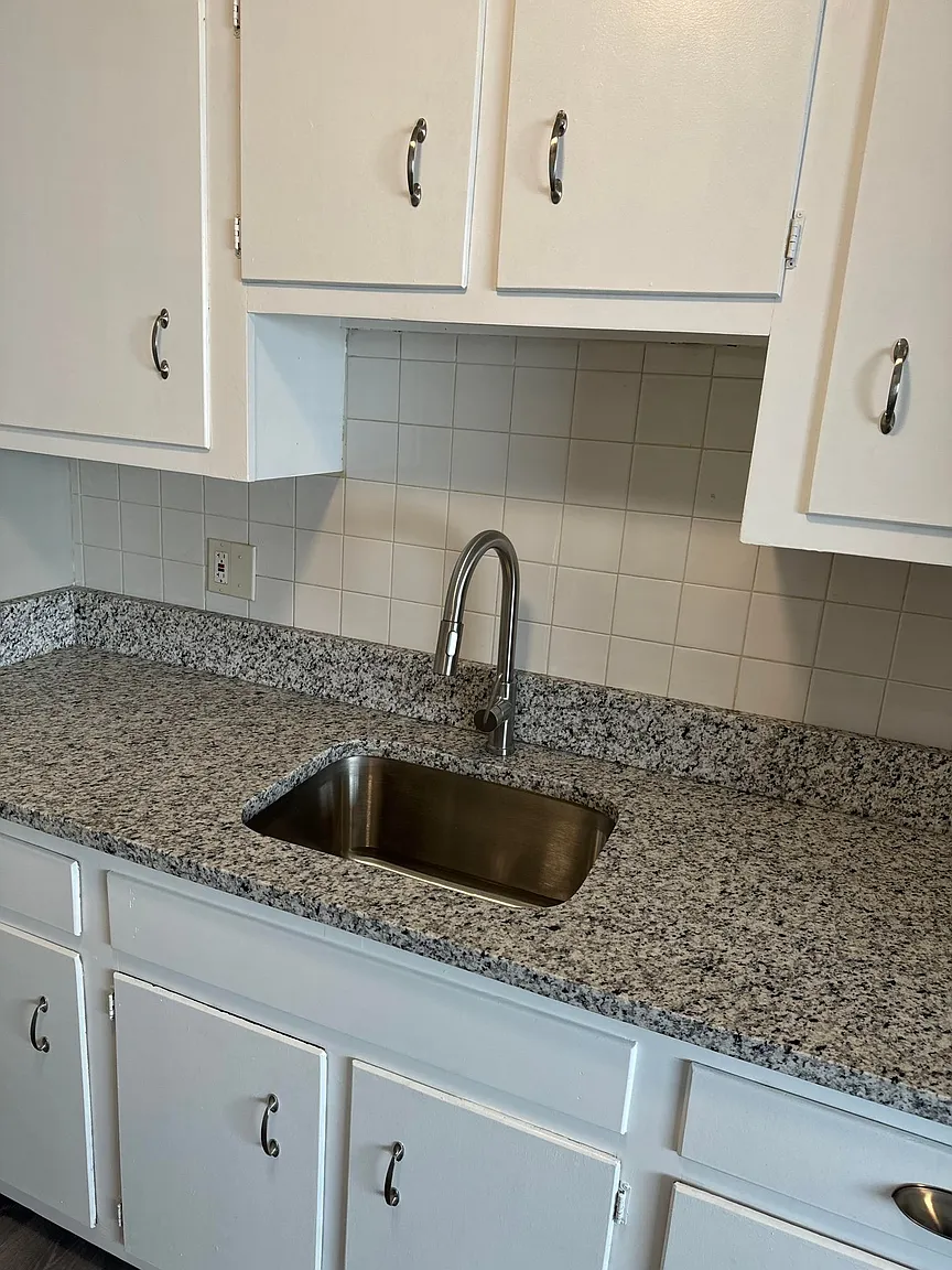 12204 Madison Ave #4 photo 1
