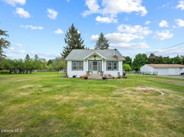 5712 N Davenport St, Dalton Gardens, ID 83815