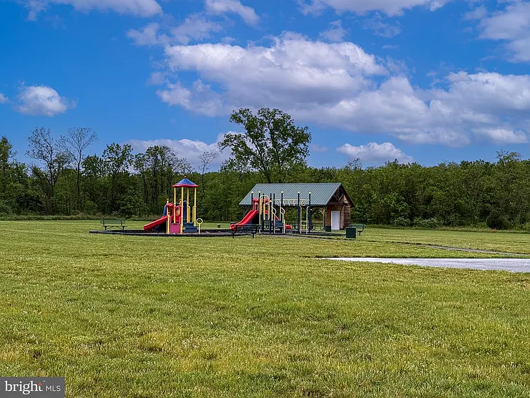 14 Snickers Ct — Photo 26
