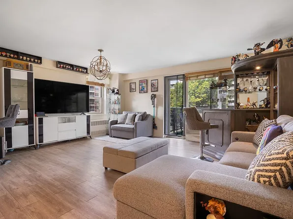 12205 Flatlands Ave APT 3D, Brooklyn, NY 11207