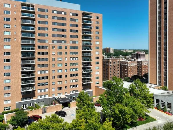 221 W 48th St APT 803, Kansas City, MO 64112