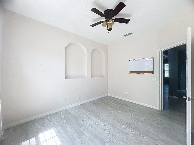 1476 Lexington Ave — Photo 10