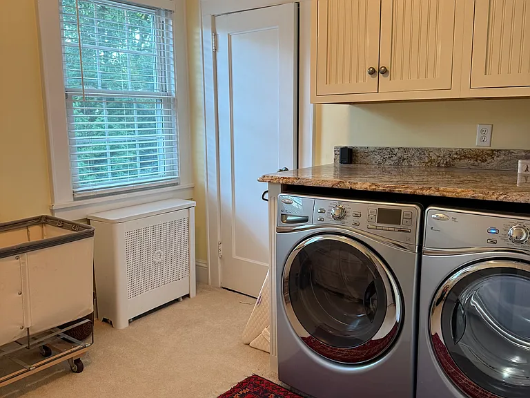 Laundry room on bedroom level