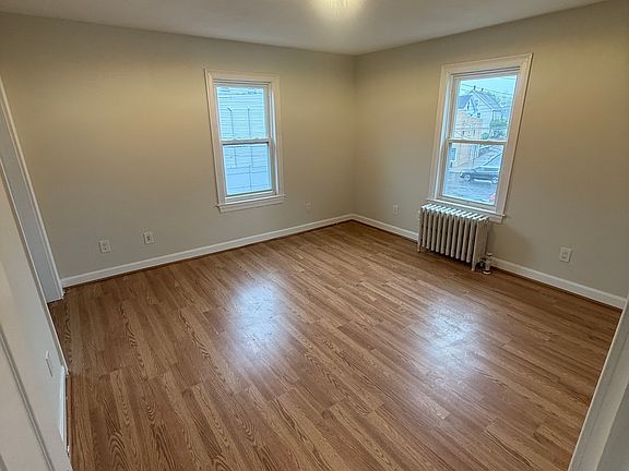 4th image of 6 Cross St #3