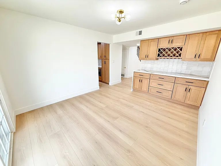 2902 E Winfield Ave — Photo 5
