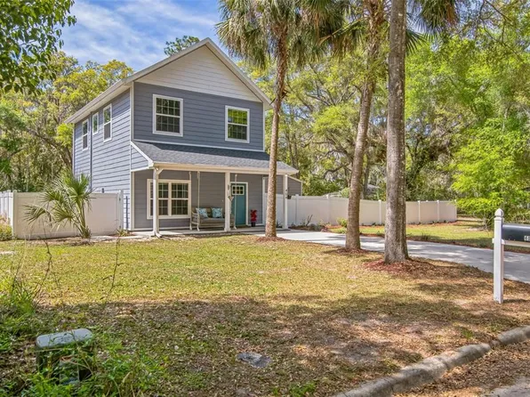404 NW 5th St, Micanopy, FL 32667